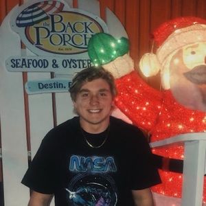 Meet your Posher, Isaac